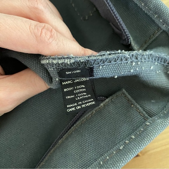 Jacobs by Marc Jacobs Top Zip Canvas Tote Bag Gray Canvas Suede Trim 17” X 11.5” - Picture 7 of 16